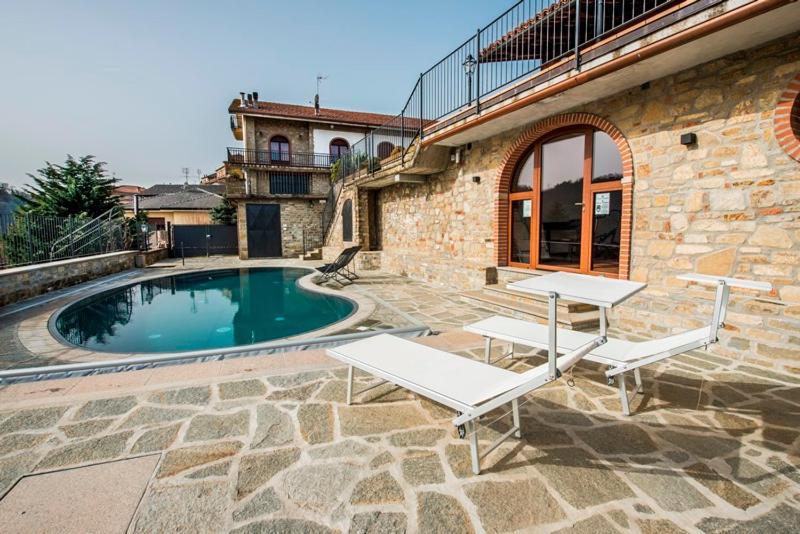 Ristorante Albergo Da Maurizio Cravanzana Ngoại thất bức ảnh