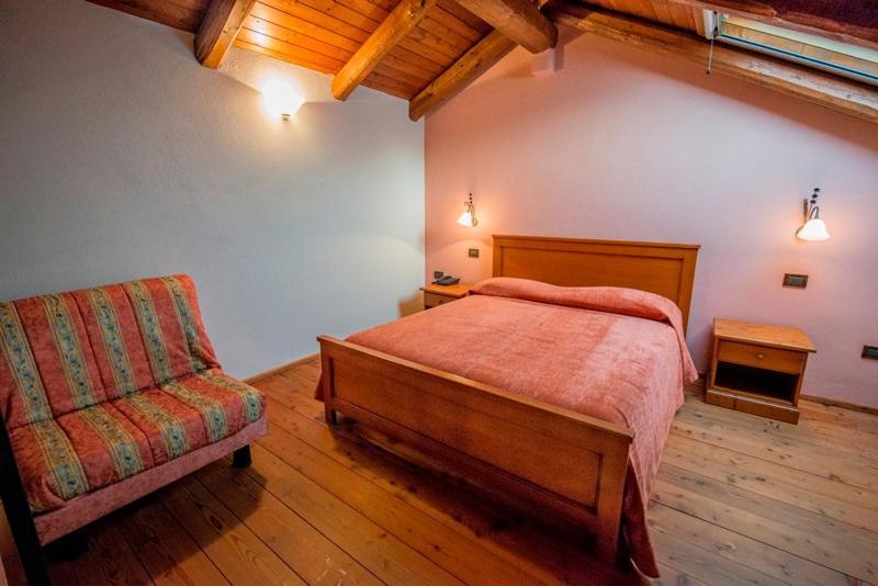 Ristorante Albergo Da Maurizio Cravanzana Ngoại thất bức ảnh