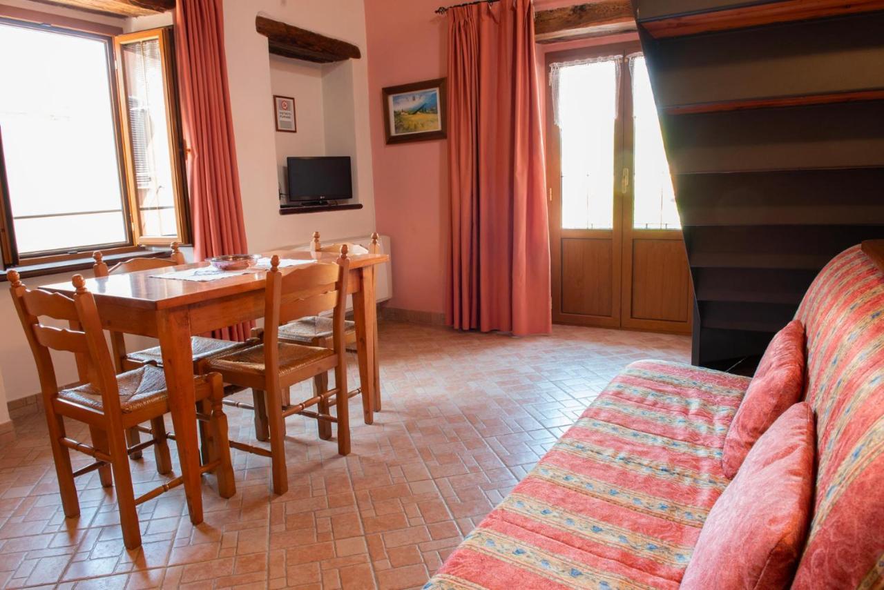 Ristorante Albergo Da Maurizio Cravanzana Ngoại thất bức ảnh