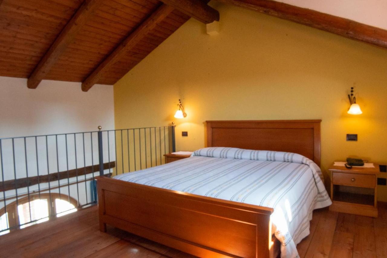 Ristorante Albergo Da Maurizio Cravanzana Ngoại thất bức ảnh