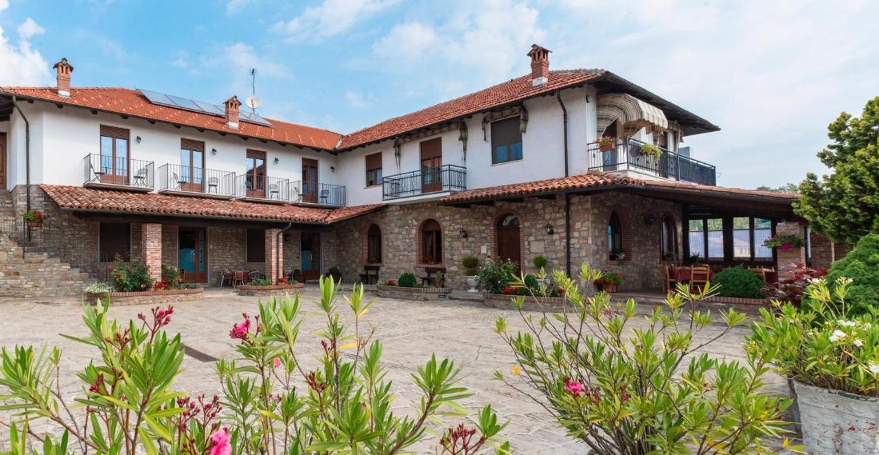 Ristorante Albergo Da Maurizio Cravanzana Ngoại thất bức ảnh