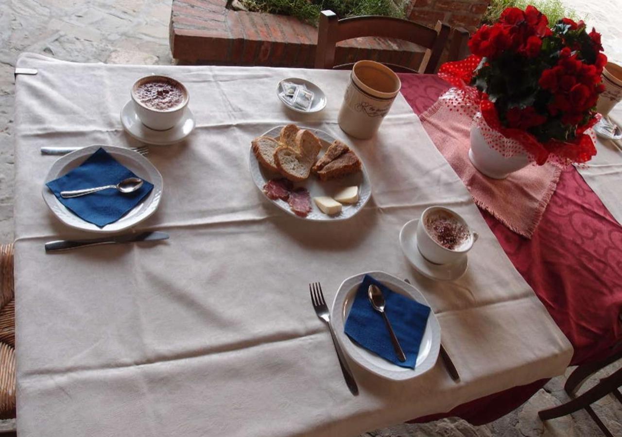 Ristorante Albergo Da Maurizio Cravanzana Ngoại thất bức ảnh