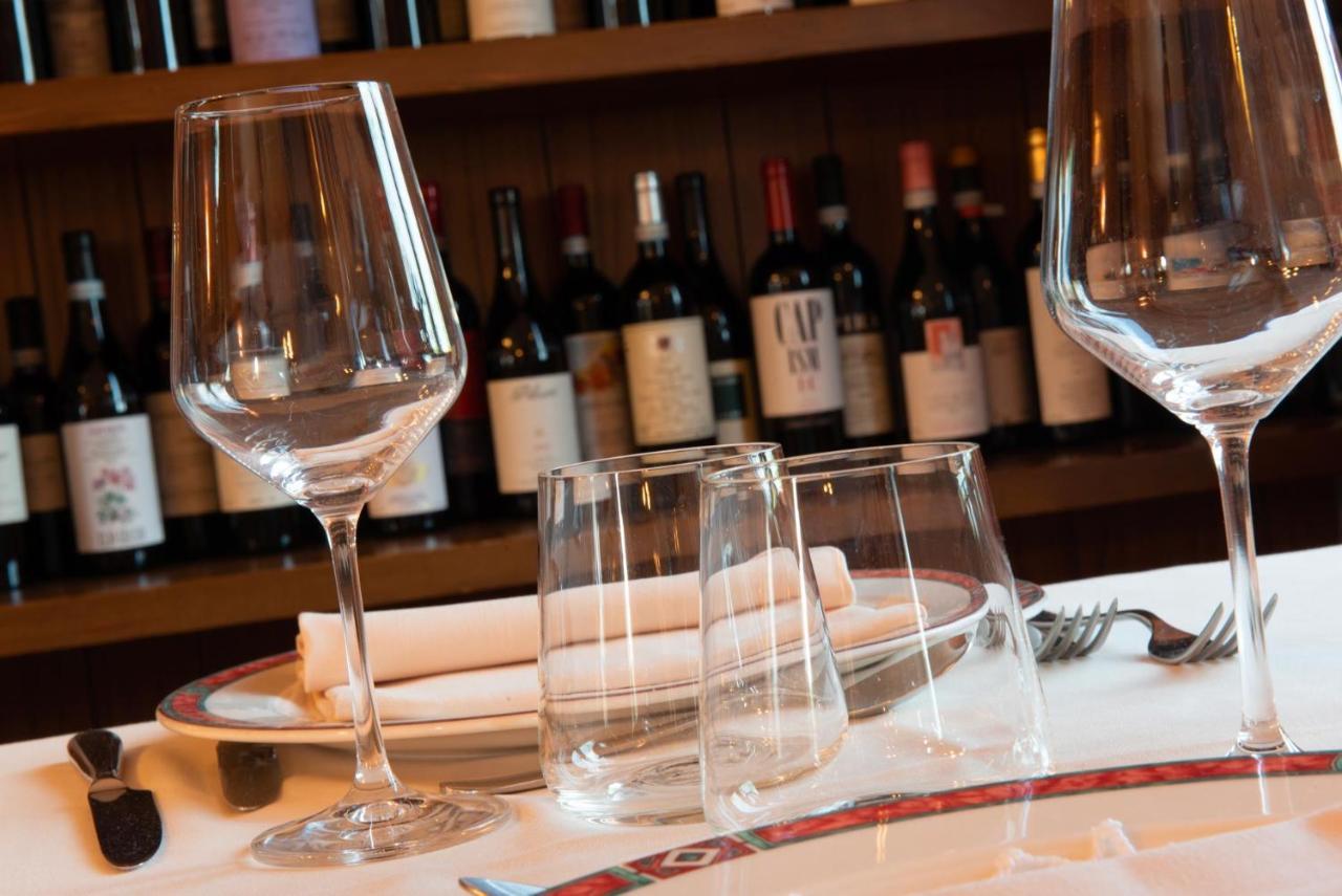 Ristorante Albergo Da Maurizio Cravanzana Ngoại thất bức ảnh